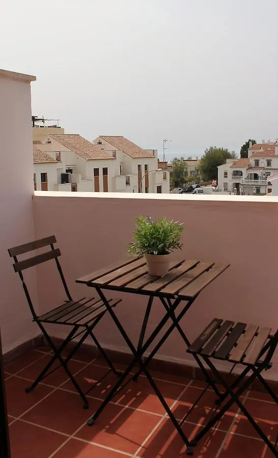 Apartamento Con Terraza A 5 Min Playa contacts